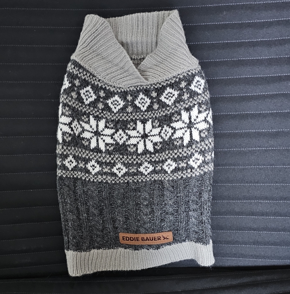 Eddie Bauer Gray and White Knit Sweater